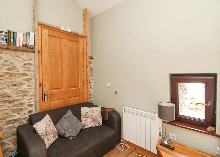 Swallow's Nest Greenfield Cross Roads